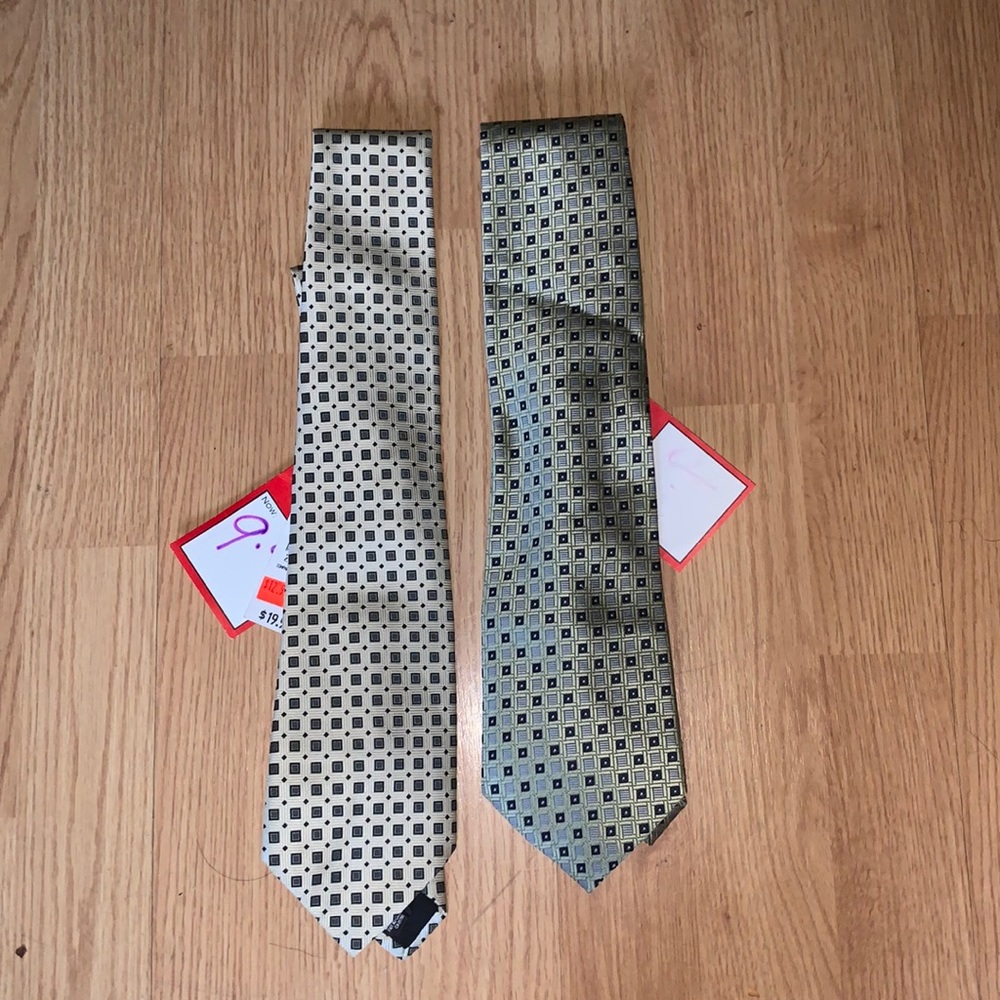 Cream and light green Positano Collezion ties